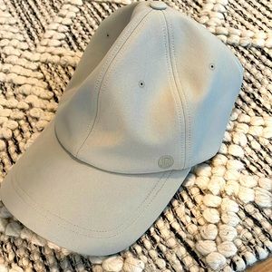 Lululemon days shade cap